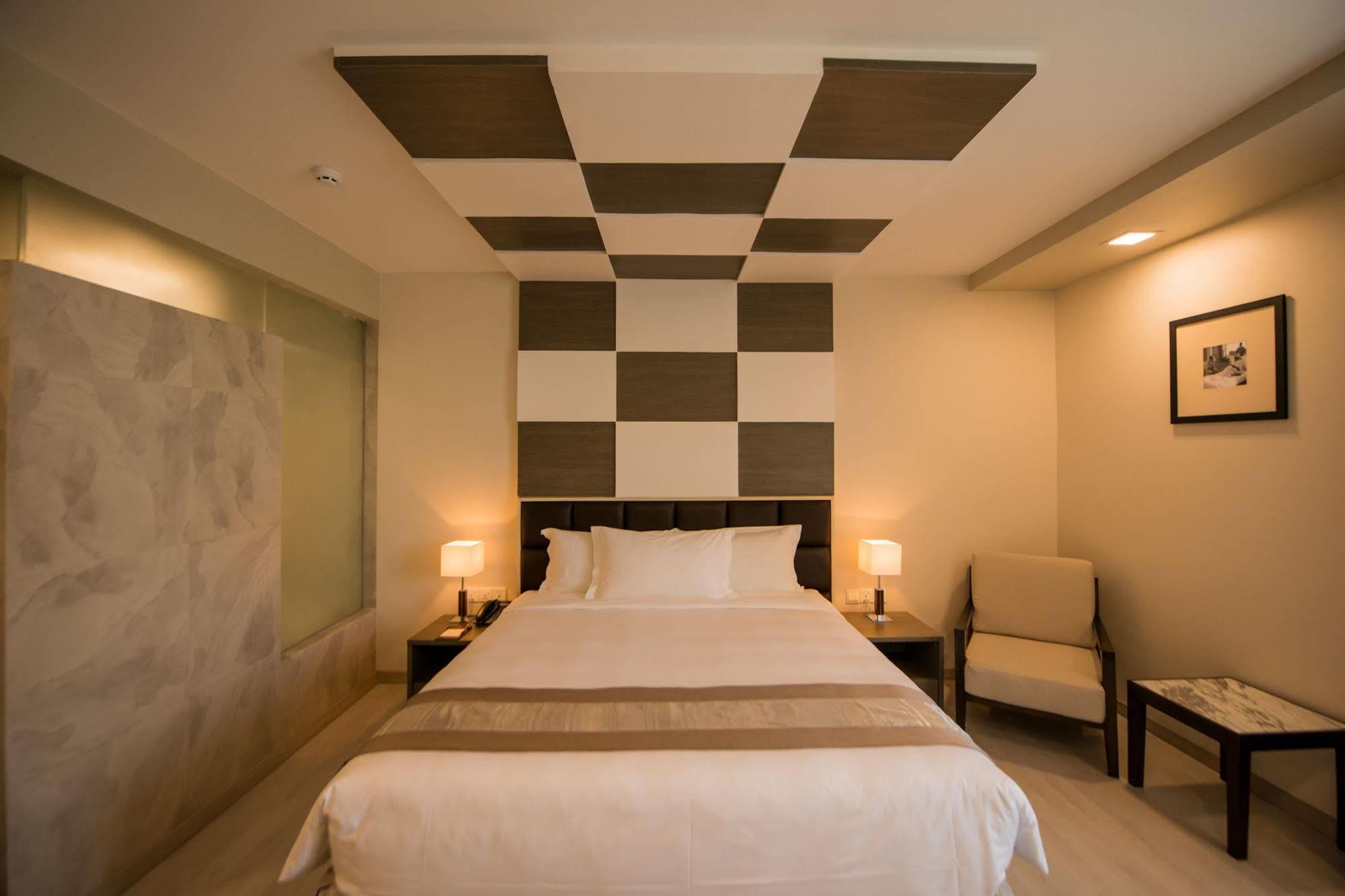 Hotel Parami Yangon Luaran gambar